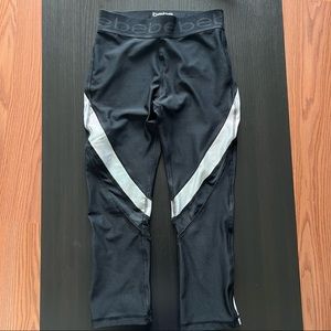 BEBE black & silver leggings capri xs